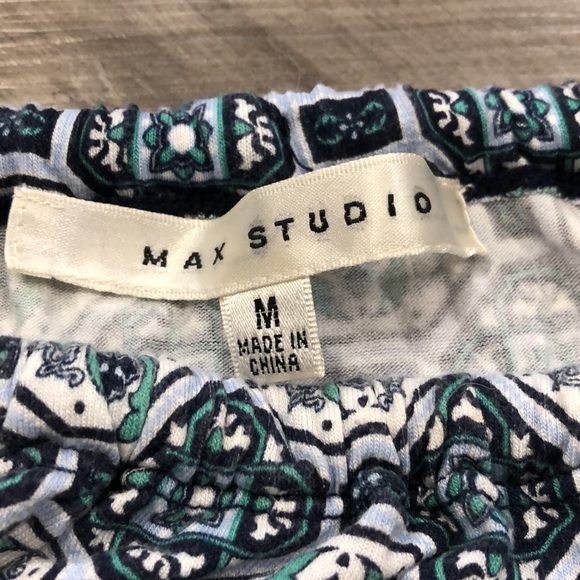 🍀3 for $6 tops🍀 Max studio tank top - Picture 2 of 2